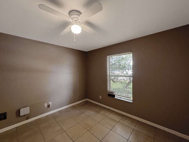 Building Photo - Sweater Weather Optional: 3 Beds, 2 Baths,...