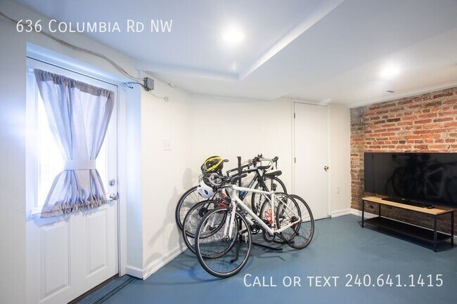 Building Photo - 636 Columbia Rd NW