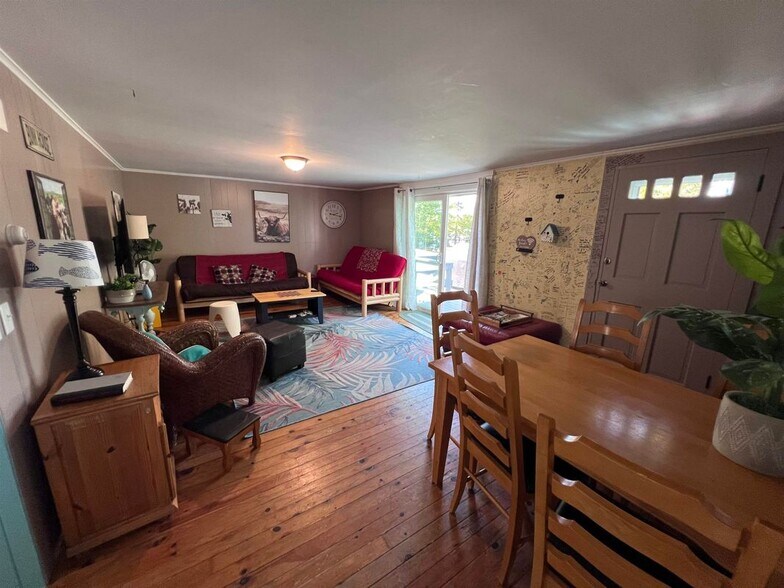 Building Photo - 78 Long Island Rd