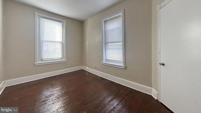 Building Photo - 5471 Delancey St