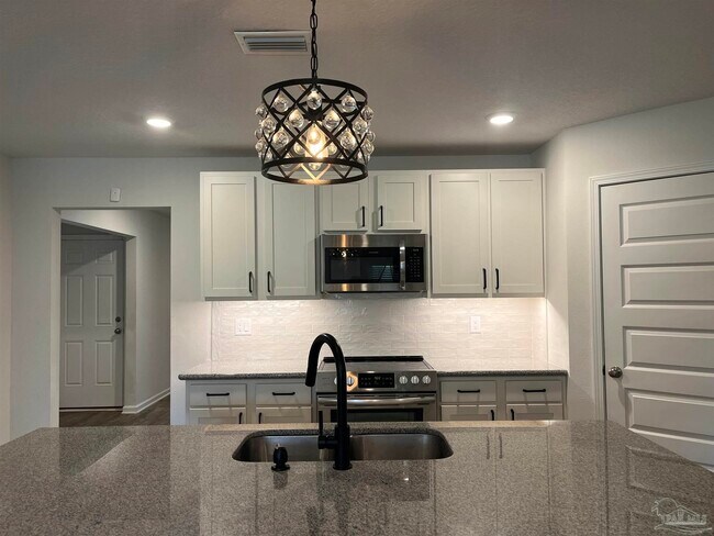 Building Photo - 5789 Guinevere Ln