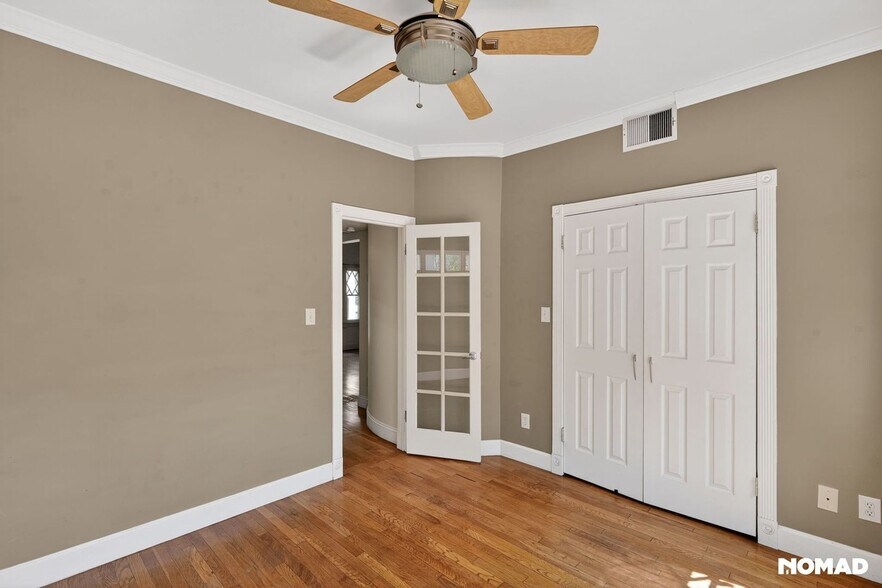 Building Photo - 1711 E Earll Dr
