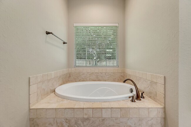 Building Photo - Gorgeous Southern Living Home in Coveted S...