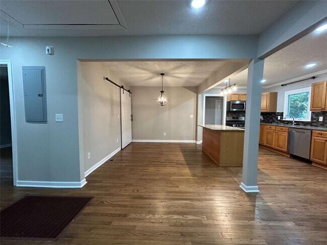 Building Photo - 2981 Lowrance Dr