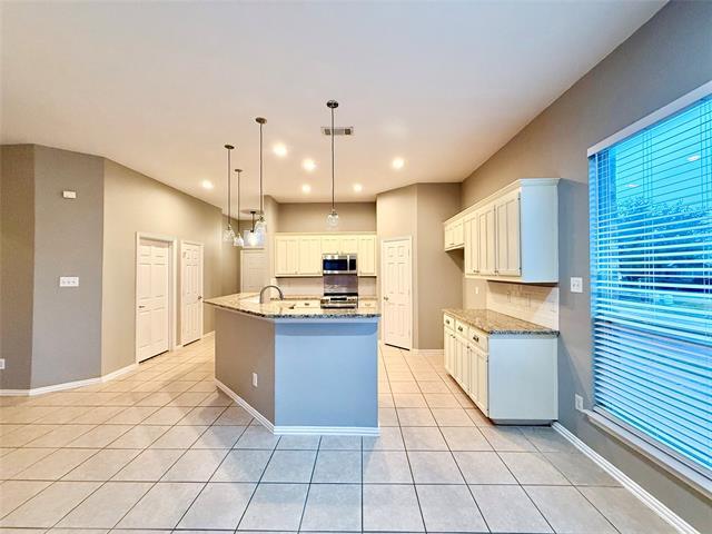 Building Photo - 2916 Red Wolf Dr