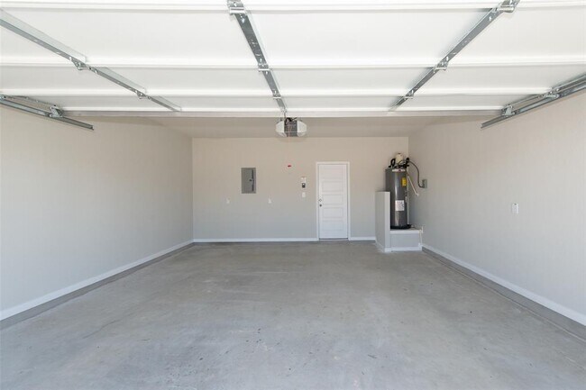 Building Photo - 403 Cross Barn Blvd