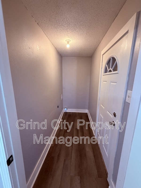 Building Photo - 1333 Fairfax St