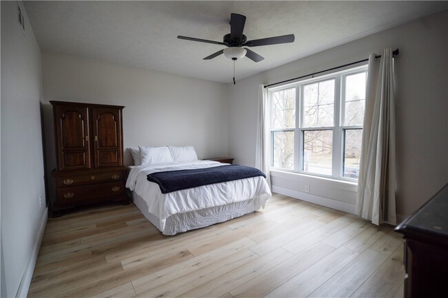 Building Photo - 161 West Ave