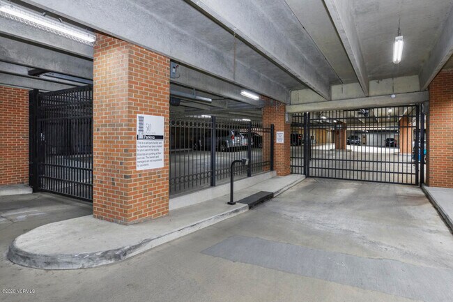 Building Photo - 510 Glenwood Ave