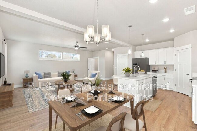 Building Photo - 582 NE Alderwood Dr