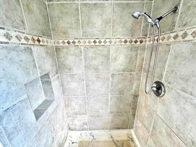 Building Photo - 10154 Campo Rd