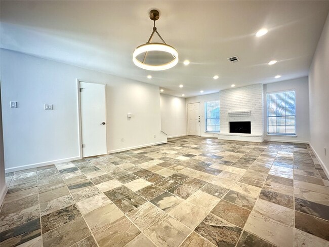 Building Photo - 14771 Perthshire Rd