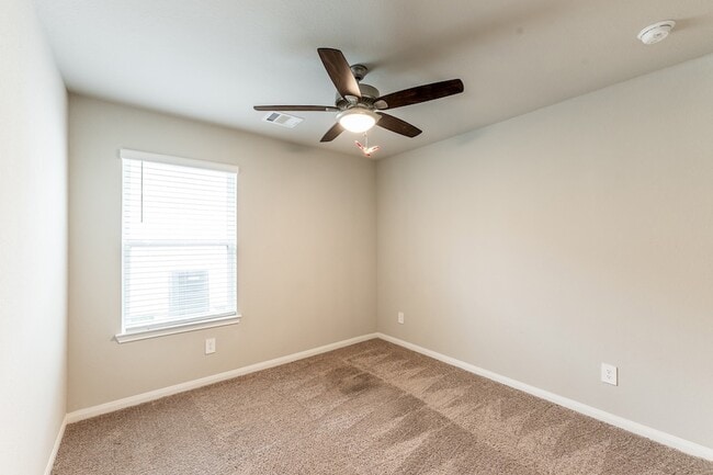 Building Photo - 207 Black Bear Dr