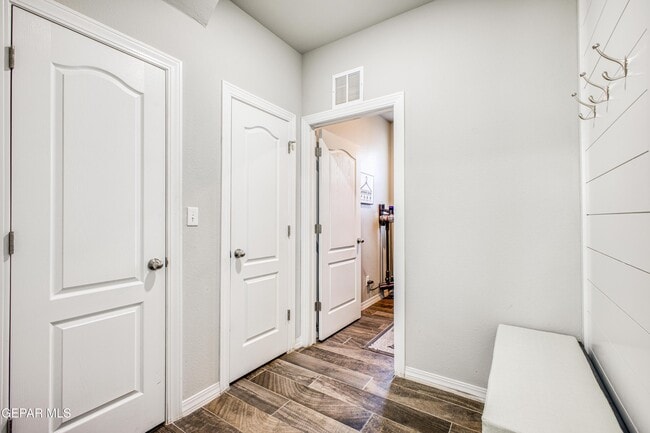 Building Photo - 1621 Sam Dominguez St