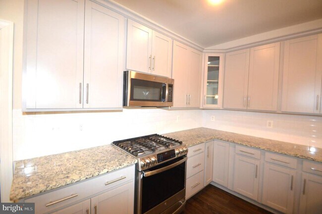 Building Photo - 45091 Cappamore Terrace