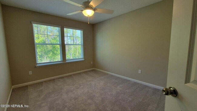 Building Photo - 12872 Josslyn Ln