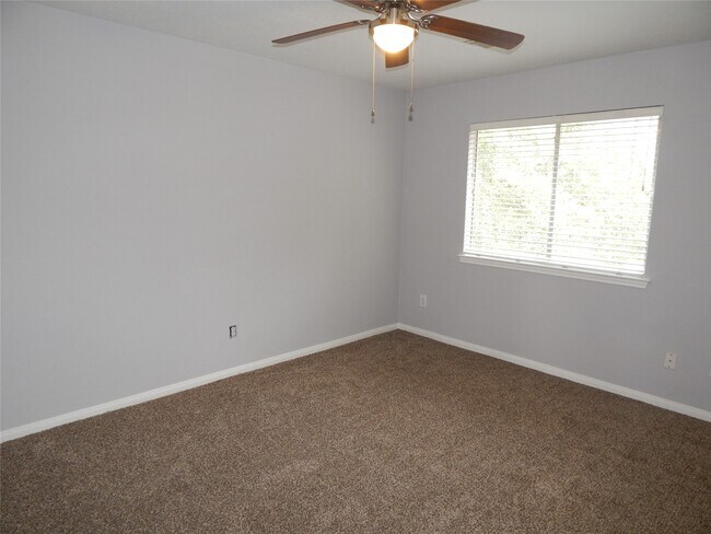 Building Photo - 3030 Rainmont Ln