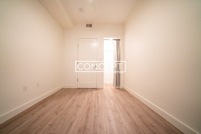 Building Photo - 1474 Tremont St