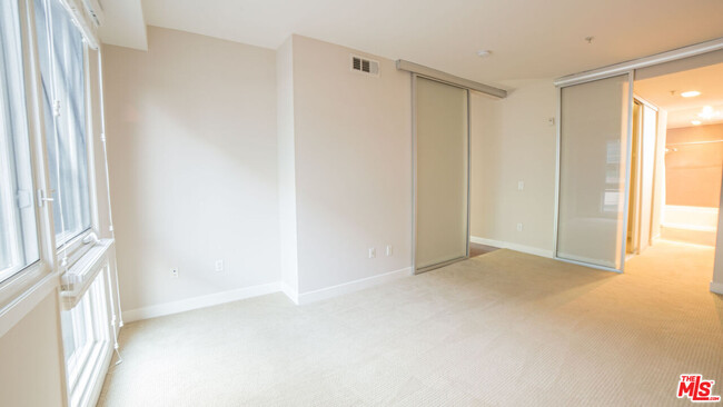 Building Photo - 1234 Wilshire Blvd
