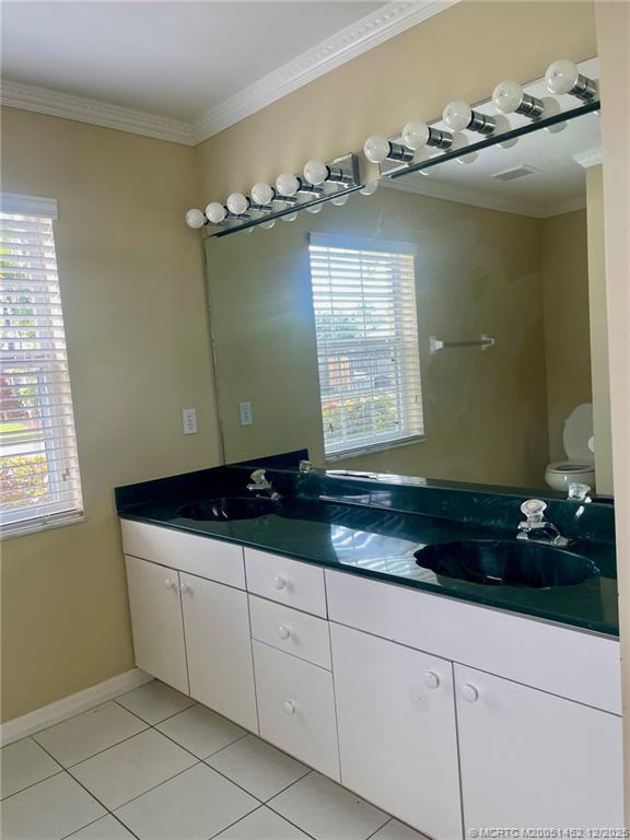 Building Photo - 1397 SW 24th Ln