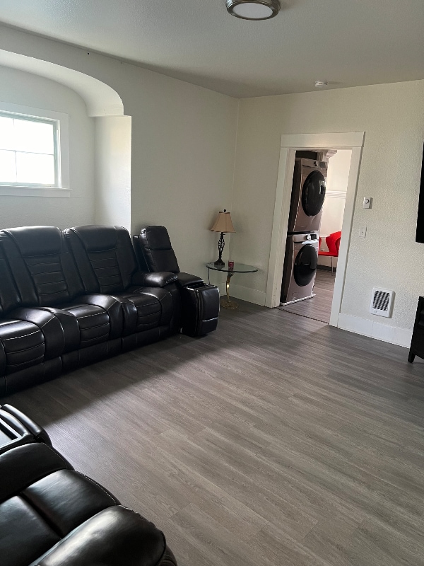 Building Photo - 1316 S 25th St