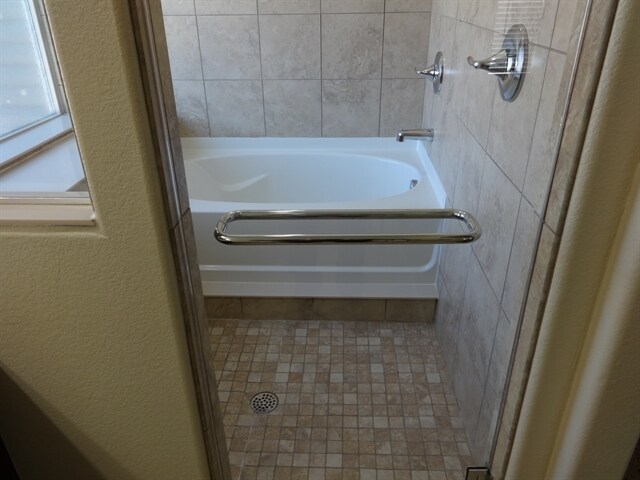 Building Photo - 9438 E 109th Ave