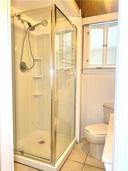 Building Photo - 3 Rowe Ave