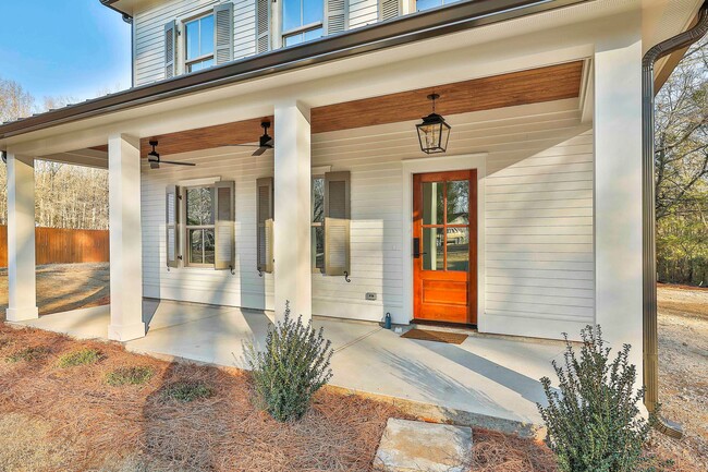 Building Photo - New Construction Rental WALKABLE to Downtown Senoia!