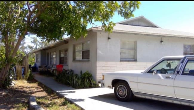 Building Photo - 5639 Seventh Ave