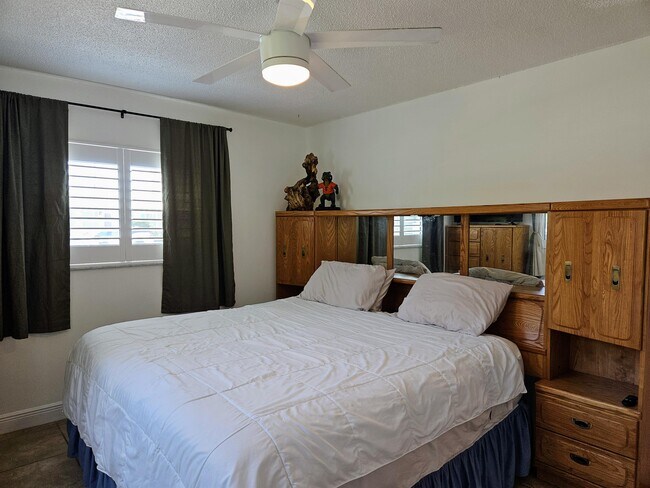 Building Photo - 3575 Gulf Blvd