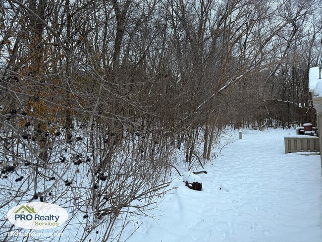 Building Photo - 2 Bedroom Townhouse **50% off January's Rent with a January 2026 Move In**