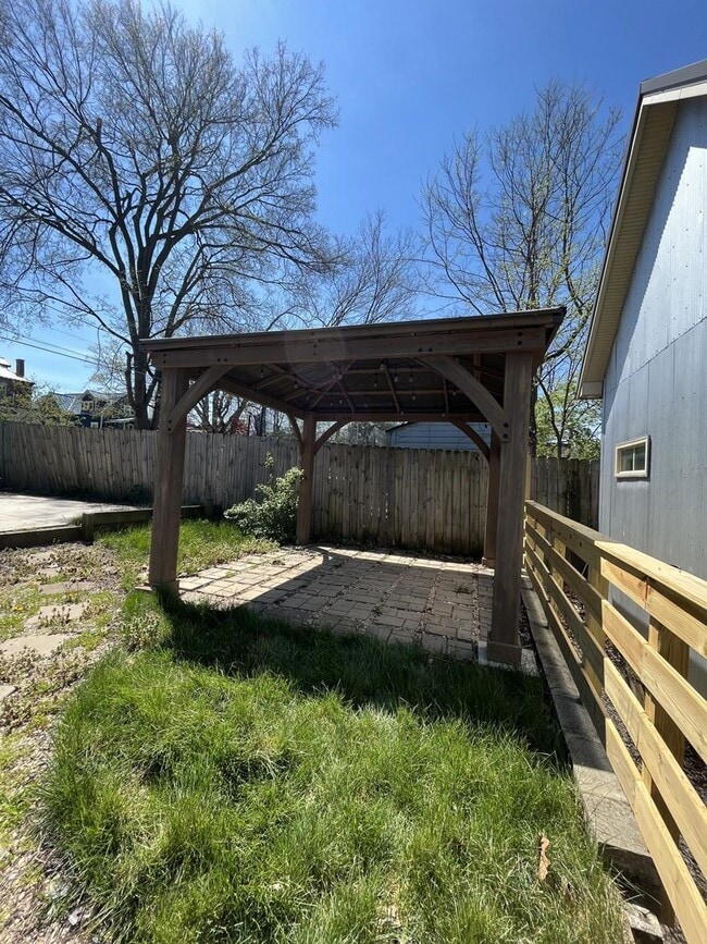 Building Photo - 624 N Upper St