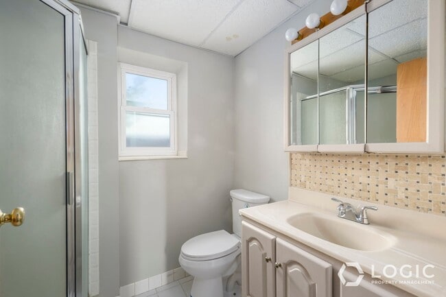 Building Photo - Stunning Home In Excellent Location!
