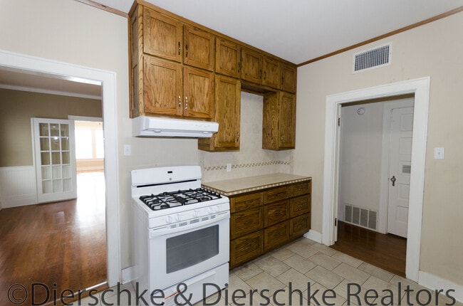 Building Photo - 1007 Austin St