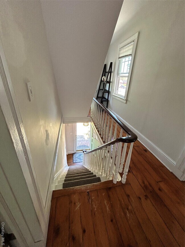 Building Photo - 24 Arnold Ave