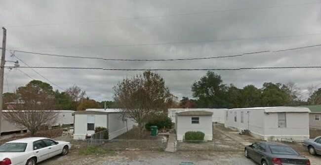 Building Photo - Affordable 2  Bedroom 1 bath  $ 1100 Mary ...