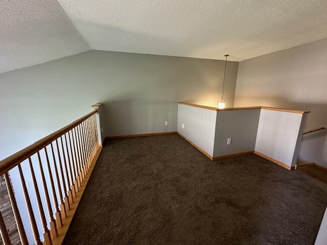 Building Photo - Spacious *2Bed*2Bath townhome Cottage Grov...