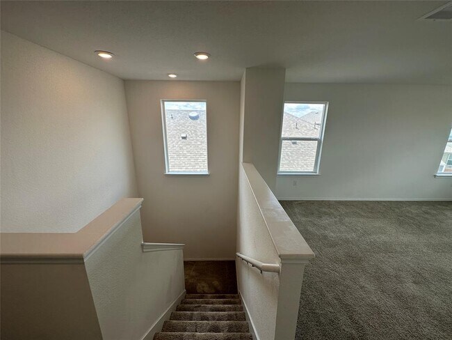 Building Photo - 14302 Honey Gem Dr