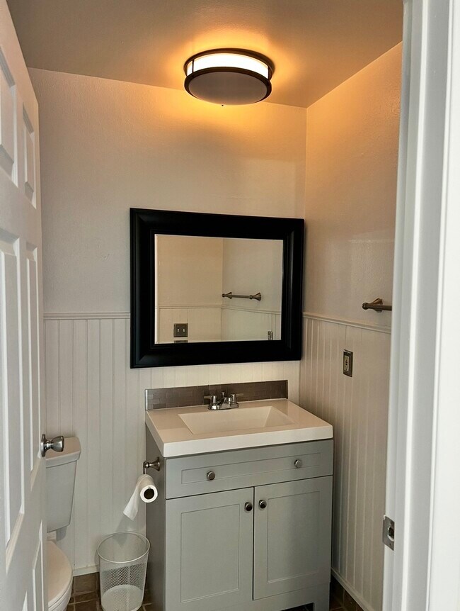 Building Photo - 176 Hackensack St