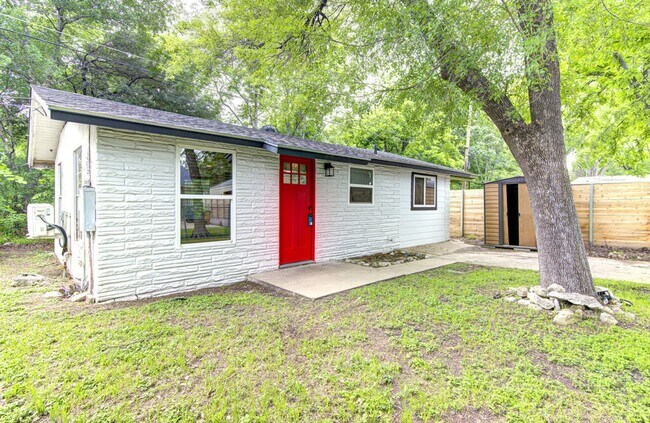 Building Photo - 1711 Brentwood St
