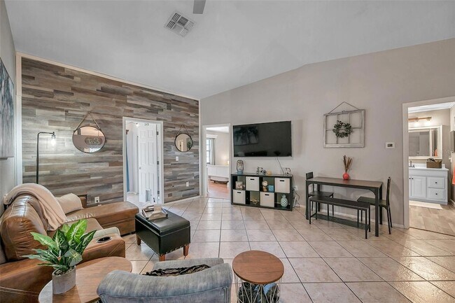 Building Photo - 6421 Drexel Dr