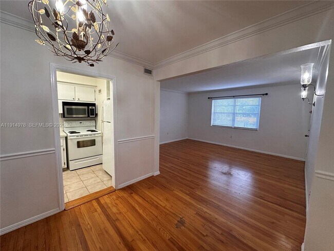 Building Photo - 7940 SW 55th Ave