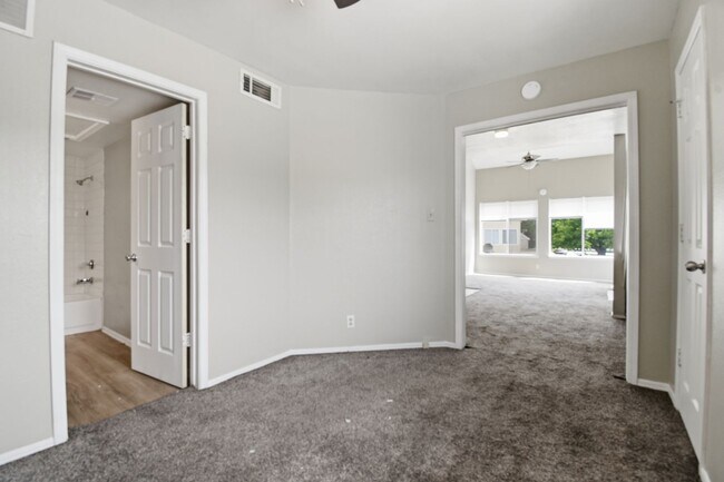 Building Photo - 1802 E 66th Pl