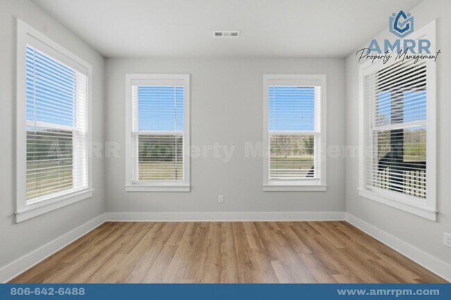 Building Photo - 1124 Bunker Dr