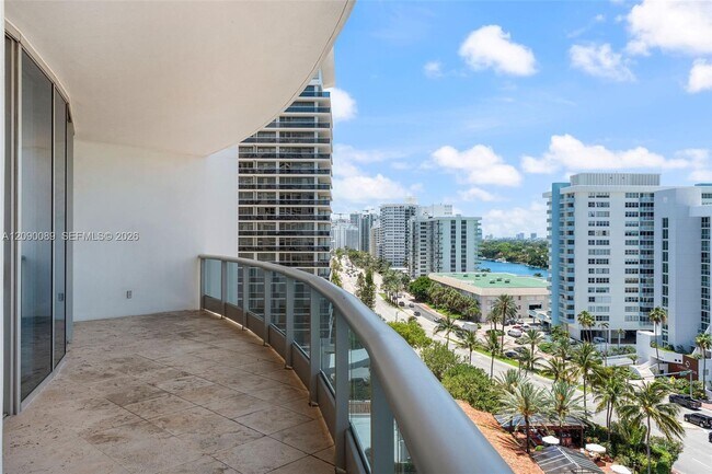 Building Photo - 5959 Collins Ave