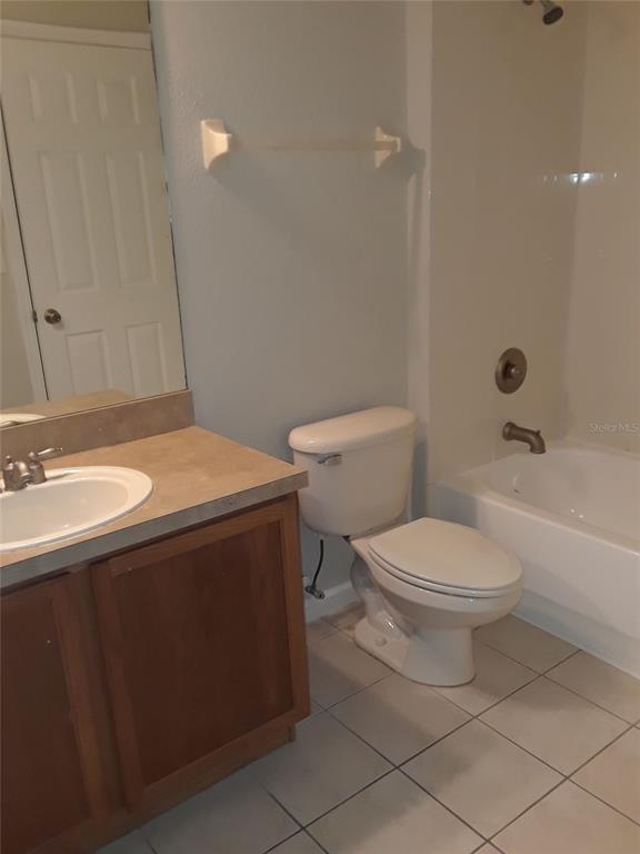Building Photo - 2533 Old Kent Cir