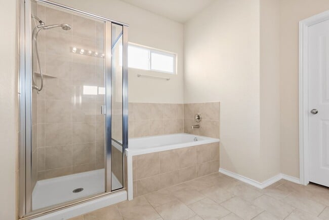 Building Photo - 515 Sage Thrasher