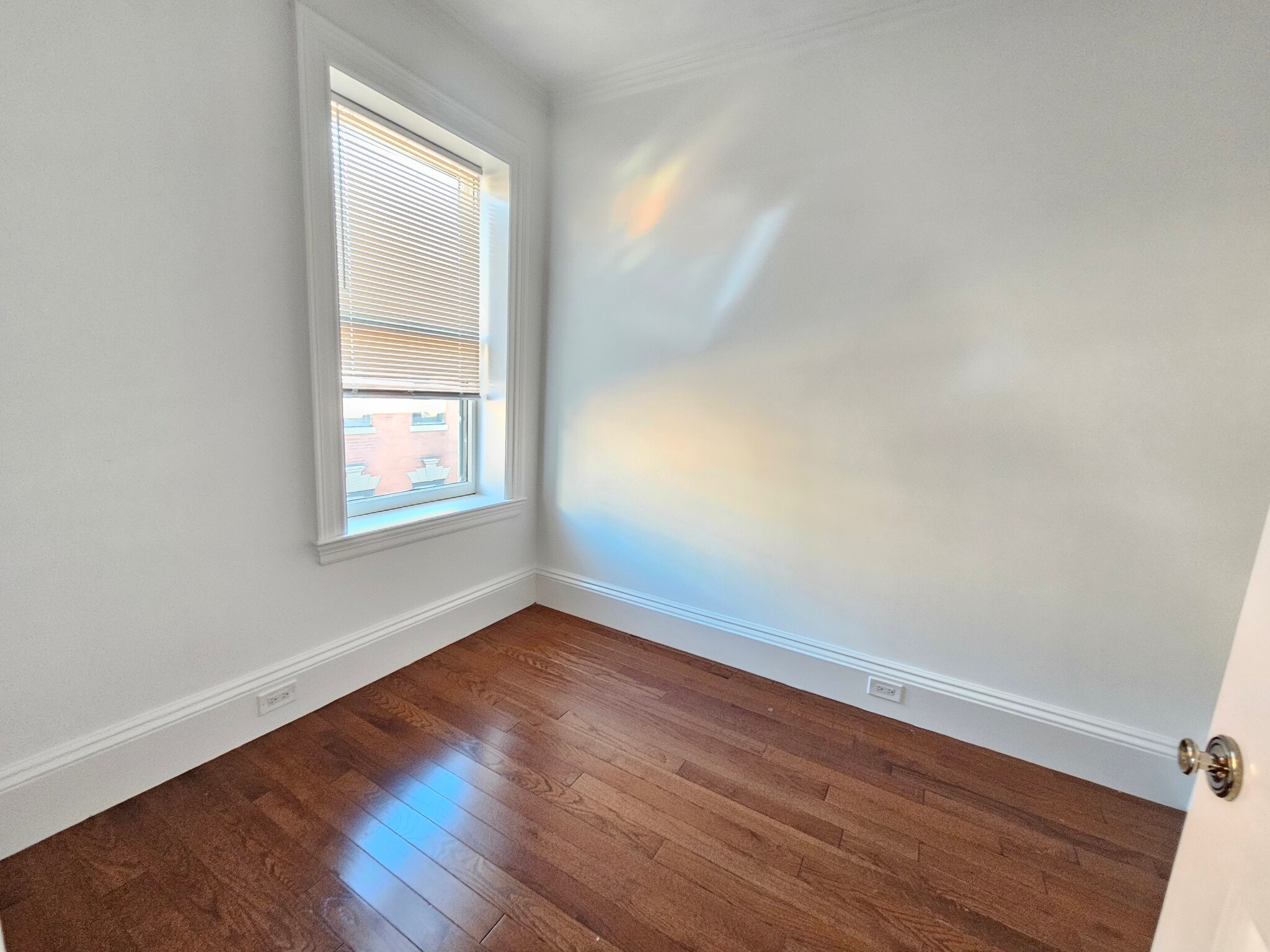 Building Photo - 102 Myrtle St