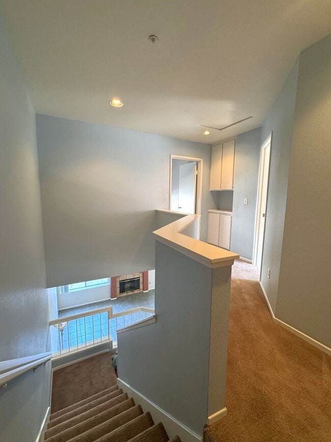 Building Photo - Beautifully Upgraded 2 Bed / 2.5 Bath Townhome in Tristan Community – Rancho San Diego