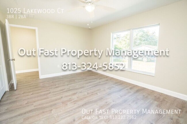 Building Photo - 1025 Lakewood Ct